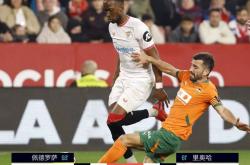 华体会APP-维罗纳后防防守稳固，客场大胜