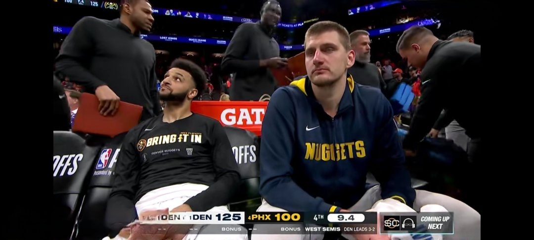 雄鹿队后场火力全开，大胜对手保持不败